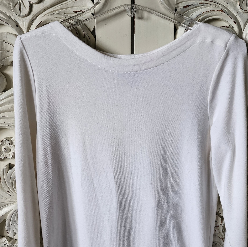 Essential Basic White Tee - image 5